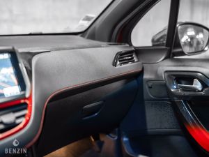 Peugeot 208 GTI - 2015