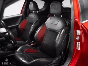 Peugeot 208 GTI - 2015