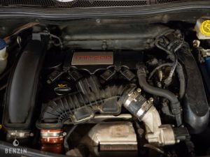 Peugeot 208 GTI - 2015