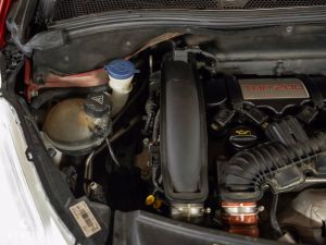 Peugeot 208 GTI - 2015