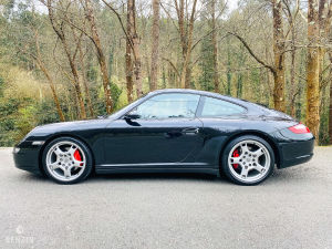 Porsche 911 type 997 Carrera 4S - 2005
