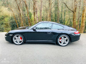 Porsche 911 type 997 Carrera 4S - 2005