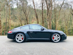 Porsche 911 type 997 Carrera 4S - 2005
