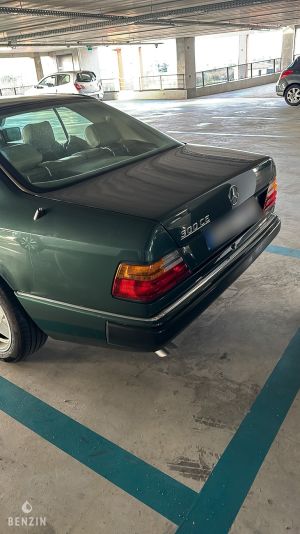 Mercedes-Benz 300ce W124 - 1990