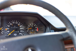 Mercedes-Benz 300ce W124 - 1990