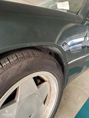 Mercedes-Benz 300ce W124 - 1990