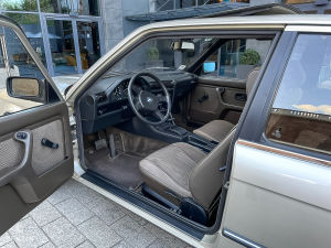 BMW 325e e30 - 1985