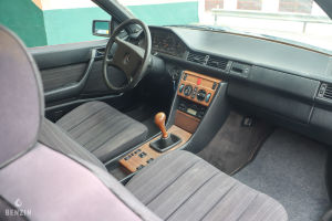 Mercedes-Benz 230 CE W124 - 1989