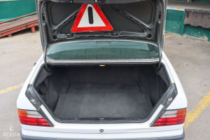 Mercedes-Benz 230 CE W124 - 1989