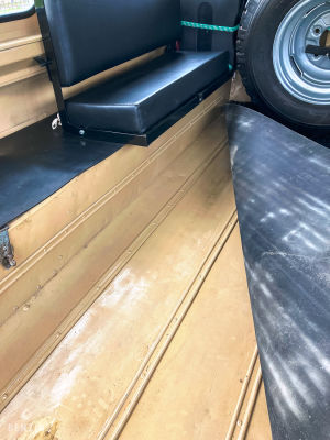 Land Rover Santana 109 Series III - 1981