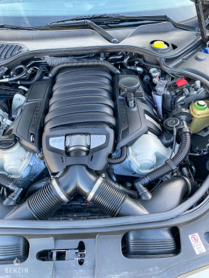 Porsche Panamera GTS - 2013