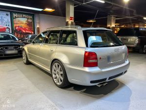 Audi RS4 B5 - 2001