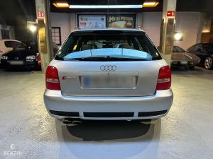 Audi RS4 B5 - 2001