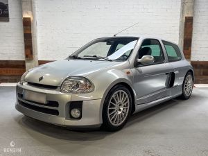 Renault Clio V6 - 2001