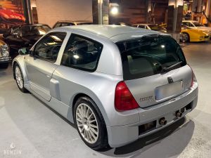 Renault Clio V6 - 2001
