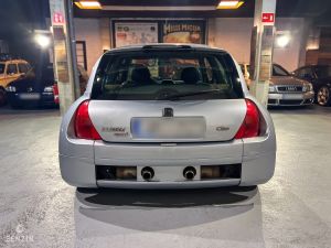 Renault Clio V6 - 2001