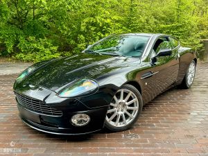 Aston Martin Vanquish S - 2005