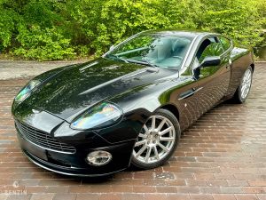 Aston Martin Vanquish S - 2005