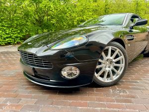 Aston Martin Vanquish S - 2005