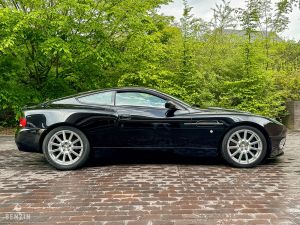 Aston Martin Vanquish S - 2005