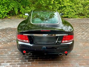 Aston Martin Vanquish S - 2005