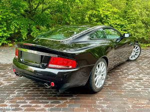 Aston Martin Vanquish S - 2005