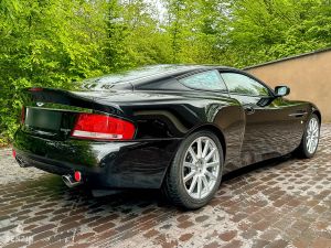 Aston Martin Vanquish S - 2005