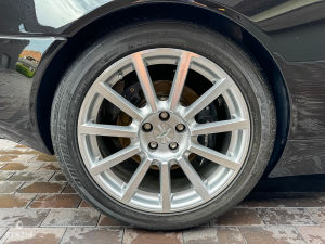 Aston Martin Vanquish S - 2005