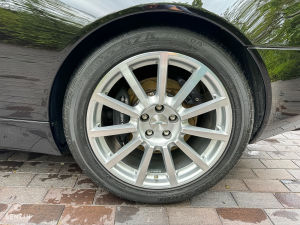 Aston Martin Vanquish S - 2005