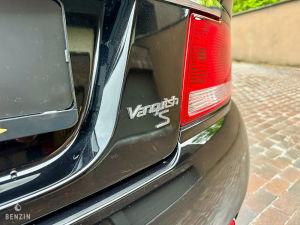Aston Martin Vanquish S - 2005
