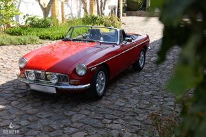 MG B - 1977