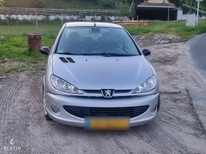 Peugeot 206 GT n°1955 - 2000