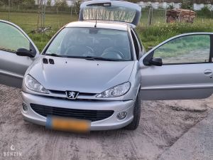 Peugeot 206 GT n°1955 - 2000