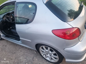 Peugeot 206 GT n°1955 - 2000