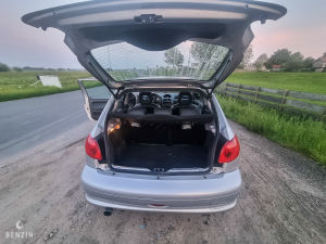 Peugeot 206 GT n°1955 - 2000