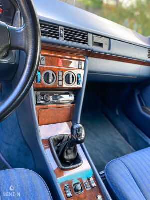 Mercedes-Benz 320 CE W124 - 1994