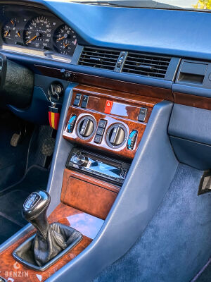 Mercedes-Benz 320 CE W124 - 1994