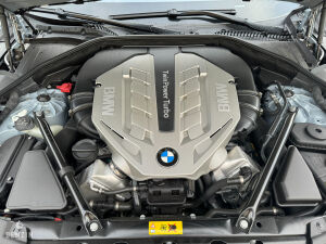 BMW 750i ActiveHybrid f01 18k km - 2011