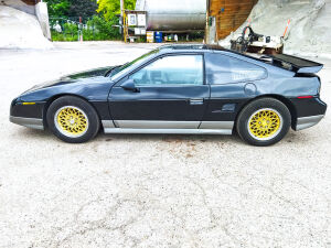 Pontiac Fiero GT V6 - 1989