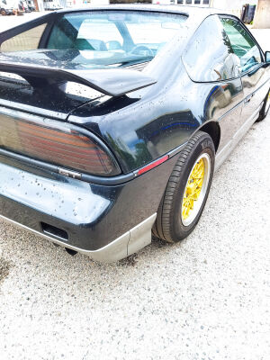 Pontiac Fiero GT V6 - 1989