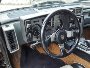 Pontiac Fiero GT V6 - 1989