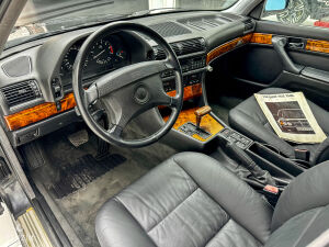 BMW 750iL e32 - 1994