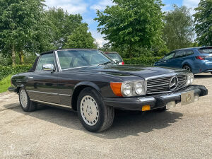 Mercedes-Benz 380 SL R107 - 1985