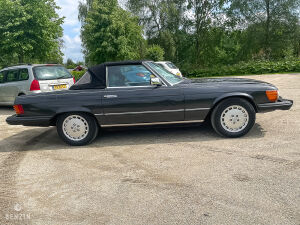 Mercedes-Benz 380 SL R107 - 1985