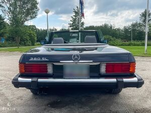 Mercedes-Benz 380 SL R107 - 1985