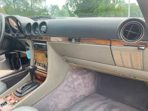 Mercedes-Benz 380 SL R107 - 1985