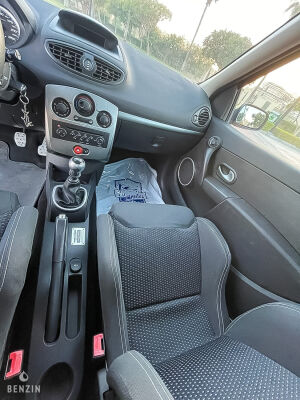 Renault Clio 3 RS F1 Team - 2009