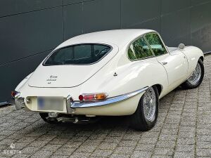 Jaguar Type E 4.2 FHC - 1965