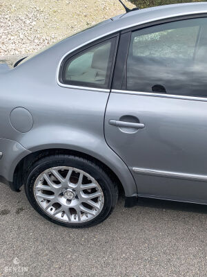 Volkswagen Passat W8 Manual - 2002