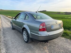 Volkswagen Passat W8 Manual - 2002